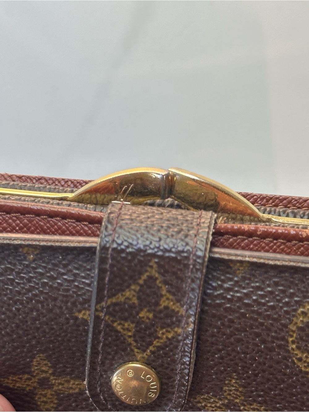 VINTAGE LOUIS VUITTON LV Monogram Brown Canvas Kisslock Wallet Brass Gold - Picture 8 of 16